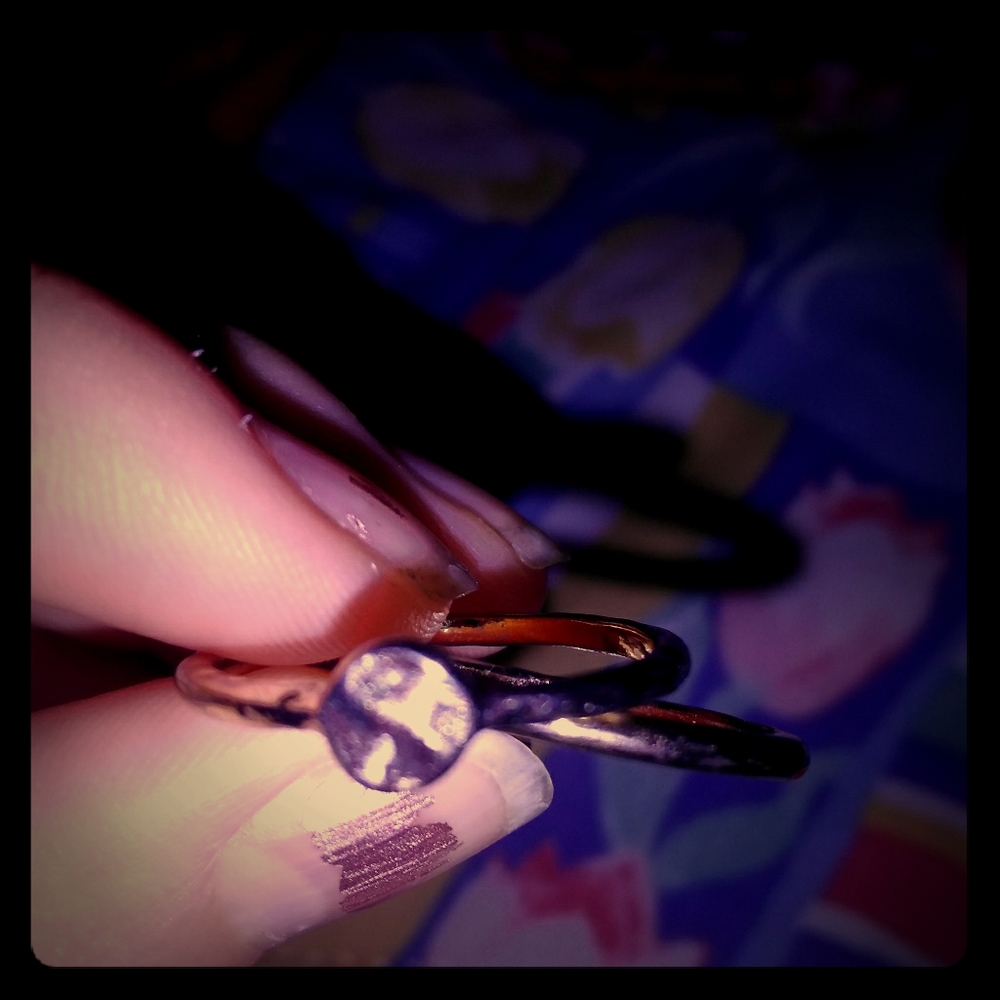 2 gold rings